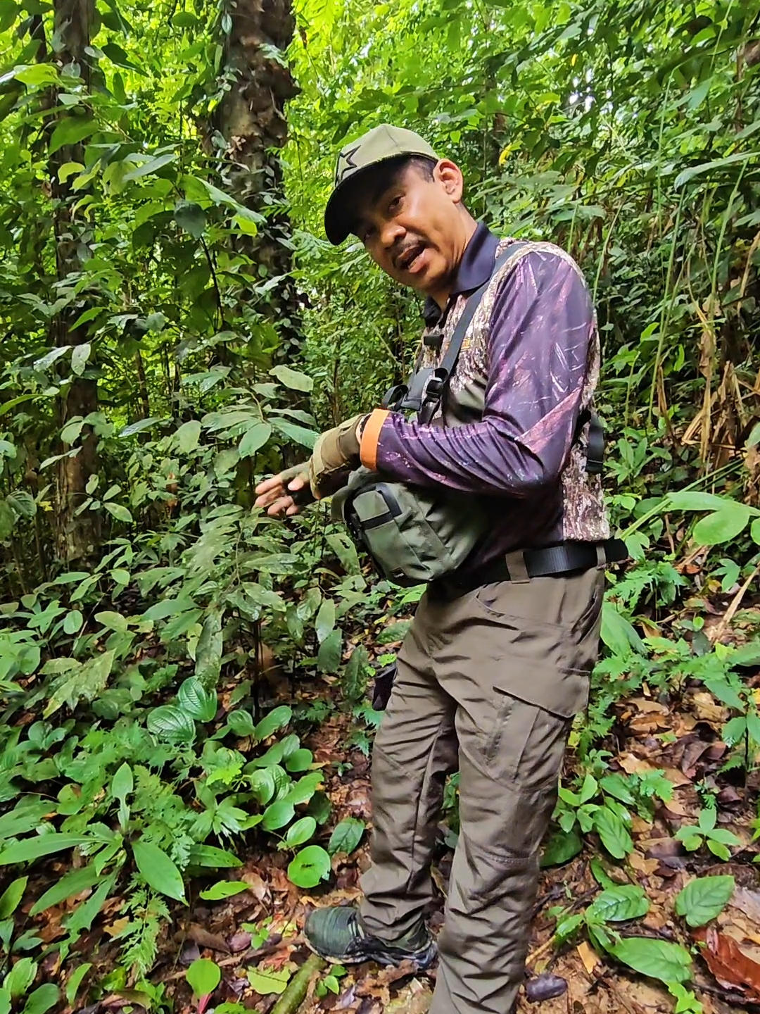 TEKNIK TINGGALKAN KESAN DALAM HUTAN #mejarfitri #tuanhutan #alamilahalam #hikingtiktok #sesat #trackking #ilmuhutan #tenteradarat #sniper #kecemasan #survival