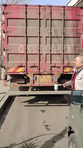 Foam washing a dirty truck