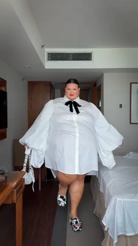 GRWM VACA CAST 🐮🎙️  - #grwm #thaiscarla #nãopodeopinar #naopodeopinar #lookbranco #vestido #vestidobranco #allwhite #fashionstyle #arrumesecomigo #fashion #lookdodia #trend #trends #explore #lookestiloso #grwmreels