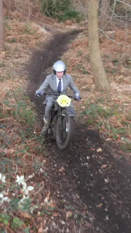 1926 Rudge Whitworth Four Valve special (500cc single cylinder engine). Rider in shot is Tristan Robinson. Location is the Scramble 100 event which celebrates Camberley, Surrey, England, UK as the birthplace of motocross and scrambling 100 years ago in March 1924. Thanks to Paul Gander (YouTube: @PaulGander) and the Witley Motorcycle Club for having us there on the day. Video by Alex Rollings. Instagram: @motofilmer If you’d like to have your bike featured on our account, collaborations or for business enquiries with The Classic Motorcycle Channel please DM us direct. All our photo and video content is original work and copyright to The Classic Motorcycle Channel. We DO NOT give you permission to copy our work for any purpose. #rudgewhitworth #vintagemotorcycle #vintagemoto #motocycle #oldtimer #girderfork