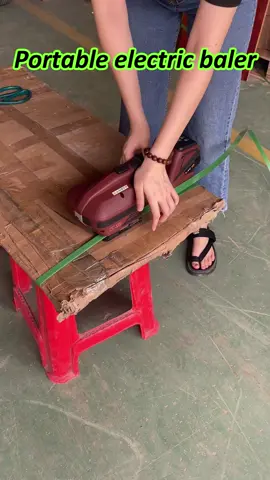They all bought the agreed portable electric baler.#machine #packingmachine #automatic #wrapping #strappingmachine #foryou 