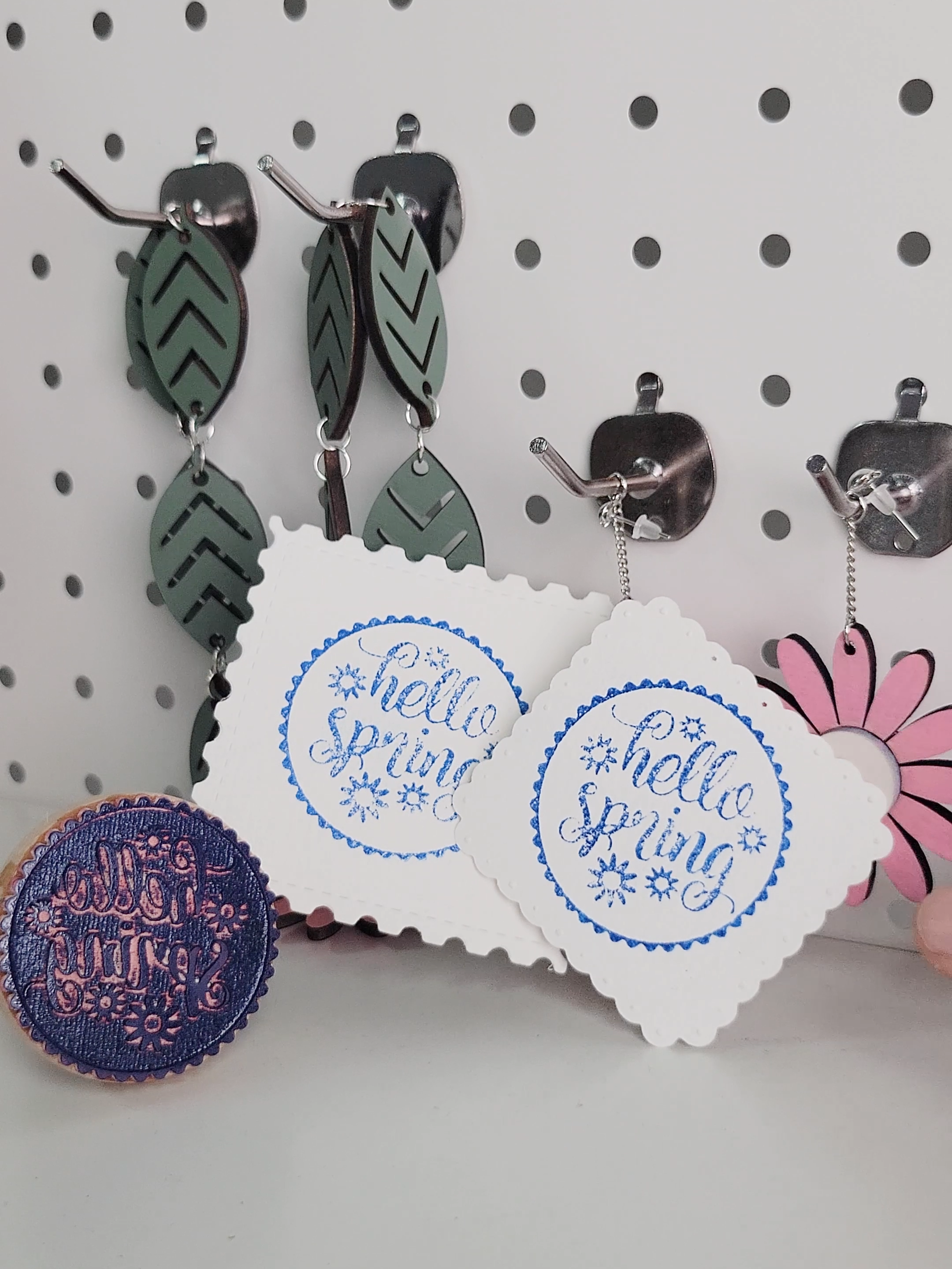 #DIY your #personalized #rubberstamp for your #homedecor or your #SmallBusiness using our #crealityfalcon2pro 22W! #crealityfalcon #stampcollection #diycraft #springdiy #laserengraving #lasercutting #laserengraver #lasercutter