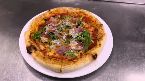 Pizza Diavola #xuhuong #trendingtiktok #pizza 