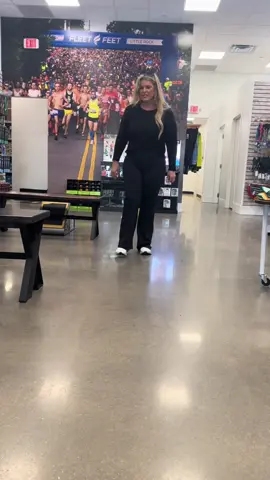 Big progress update 🥰🥰 Walking with no walker/cane/immobilizer boot 🙌🏻🙌🏻 Wearing ankle aircast and Hokas… Now to work on strength/flexion and get rid of the limp. Baby steps 🙏🏻❤️#chiefandbirdie #itswheellife #trimalleolarfracture #anklebreaker #physicaltherapy #hokas 