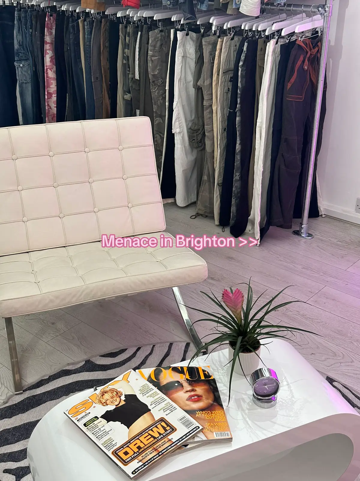 Our brighton shop has my heart 🩷✨🎀  #miniskirt #miniskirtoutfit #y2kfashion #viral #y2k #vibes #y2kaesthetic #pintrestaesthetic #spring #brighton 
