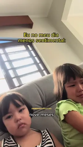 Chorando real, a Maya não tava entendendo nada mas querendo entrar no assunto também… 😂🗣️ #meme #maternidade #luludavola #irmaos #fy 