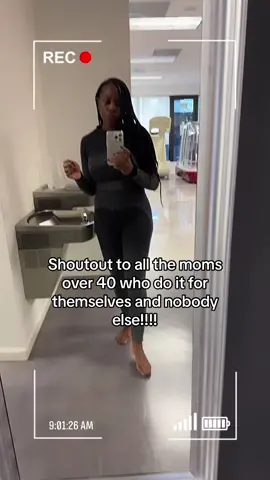 It’s not easy at all but keep showing up sis!!! #fitmom #fitover40 #wellnessjourney #fyp #miami 