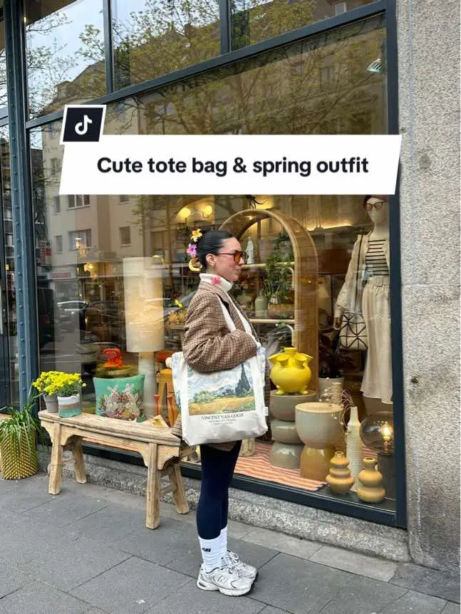 Hi  🪩🩷 my name is Cati and about a year and a half ago I started my small bag business 🩰🤍 #girlyaesthetic #girltherapy #romantisizeyourlife #pinterestaesthetic #springoutfit #spring 2024fashion #scandinavianstyle