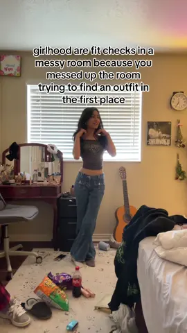 i cant keep my room clean 😭😭😭