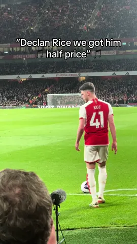 Arsenal fans sing “Declan Rice we got him half price” following his £105M move from West Ham 🤑 #arsenal #arsenalfc #emiratesstadium #declanrice #westham #lutontown 