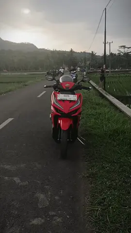 Kamu terlalu baik#JelajahRamadan #vario #4you #pamit #vario150 #vario150 #bullaes 