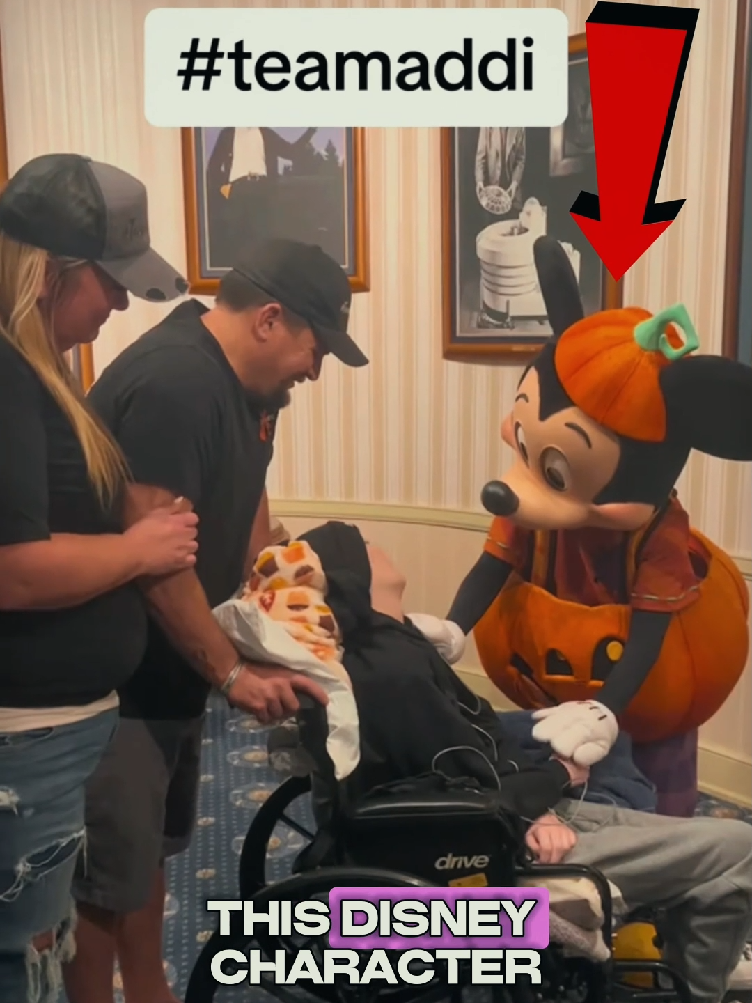 Disney Mascot Fulfills Girls Final Wish #disneyworld #disneyland #disney