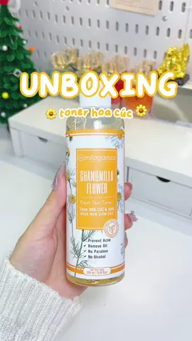 Toner hoa cúc kiềm dầu , làm sạch sâu   #toner #tonerhoacuc #reviewphim #eherb #goclamdep #reviewlamdep #dcgr #BeautyTok #eherbvietnam #thaothichriviu #xuhuong #skincare #viral #fyp #thaothichriviu #foryou #trend #viralvideo 