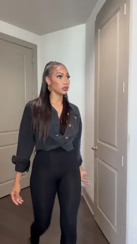 When Sarah’s ex Brock checks her about Ty’s crew and warns her about his wife! #Kountrywayne #foryourpage #viraltiktok #kountrywayneskits #kountrywaynecomedy #creatorsearchinsights #kountrywaynelive 