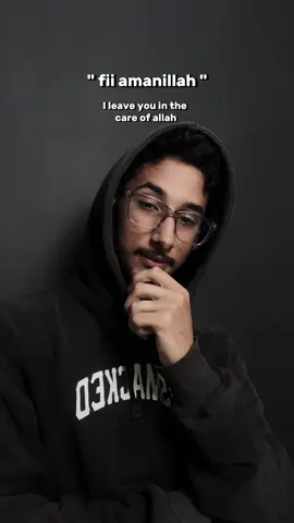 ( فِي أَمان لله ) biasanya diucapkan saat akan berpisah atau berpergian. Kalimat ini merupakan cara umat Islam mengucapkan selamat tinggal. #arab #viral #ArabTikTok #fyppppppppppppppppppppppp #senmancung #bahasaarab #belajarbahasaarab #fiamanillah #inarabic #quotes #selamattinggal #pisah #cinta 