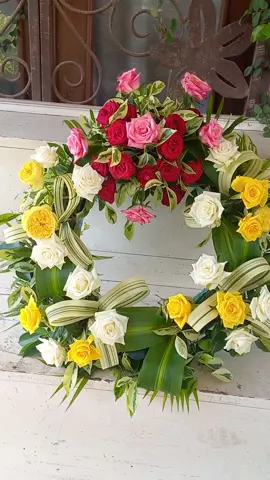 A colorful beautiful way to sendoff a LOVED one. Call or WhatsApp @wreathsghana 0591999847 to order yours TODAY!!  #fyp #foryoupage #ghanaflorists #flowertiktok #ghanafuneral #kumasifuneral