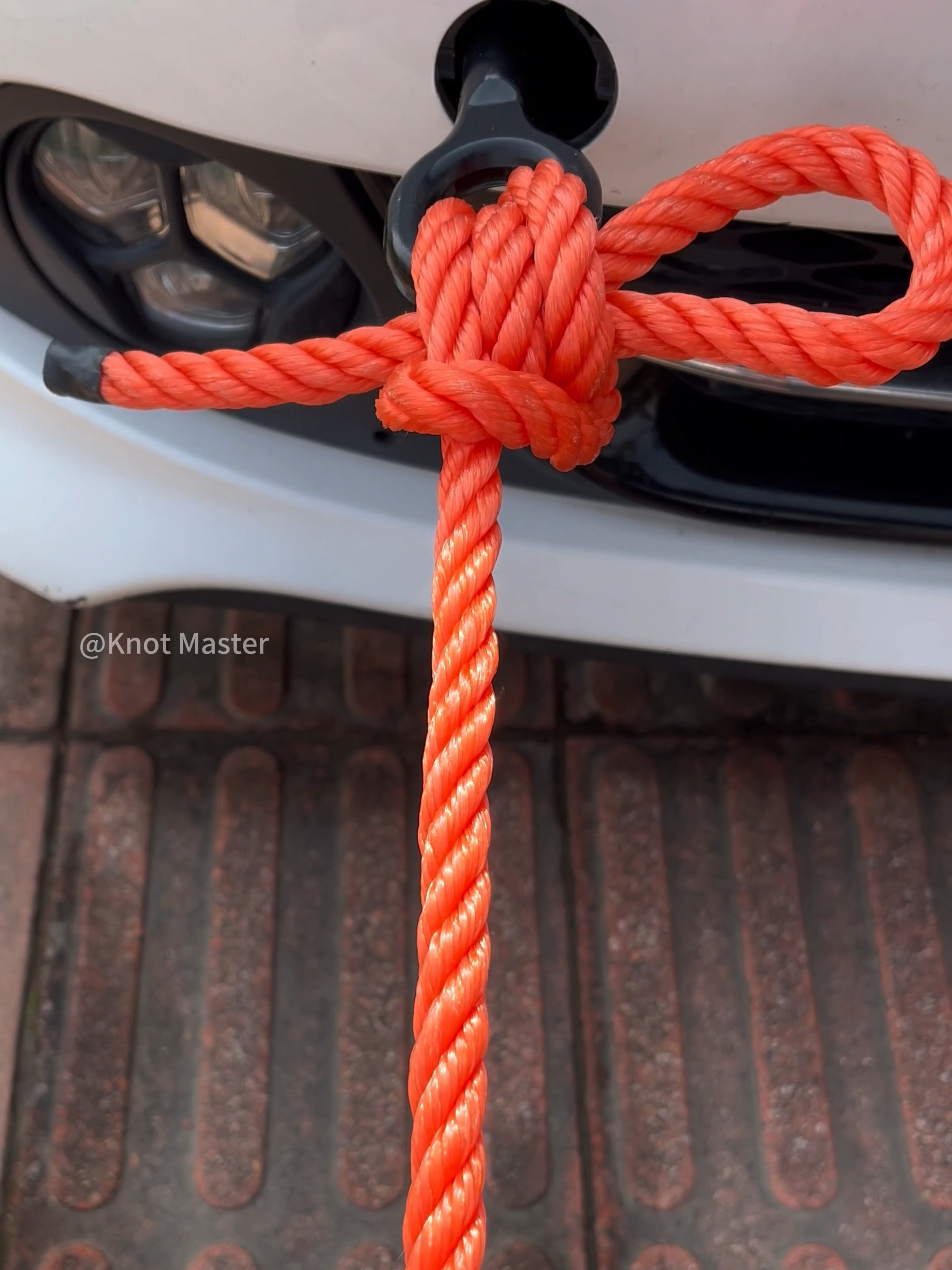 You did not know❓ But it WORKS💡 #knots #ropes #knotting #truckershitch #knotsforfishing #knotsforcamping #knotsforclimbing #survivals #camping #climbing #boyscouts #knot