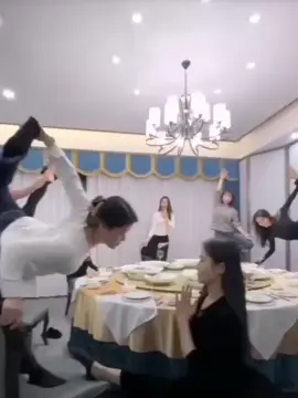#艺术生的聚会 #吃顿饭可不容易  #我的漂亮女友  #关注我不迷路