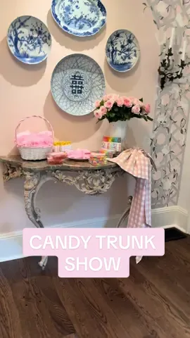 Candy trunk show 🍭🍬😍💗💕 Hosted by my good friend @bornonfifth It was so much fun to meet everyone and chat all things candy and sweet 🍭🍬 #rubybond #candy #candyboards #candyboard #candytok #sweets #pastelaesthetic #pink  