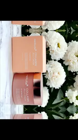 ✨️Medicube Collagen Jelly Cream is a transparent moisturizer that provides anti-aging benefits and helps achieve a polished and glowing complexion. It contains freeze-dried hydrolyzed collagen, which helps with skin elasticity and firmness, and niacinamide, which can help with the appearance of fine lines and wrinkles. ✨️Low-Irritating ✨️Silicone-free  ✨️Dermatologist-tested ✨️ph 5.69-7.69 ✨️Sustainable Packaging ✨️No artificial color ( the pink hue comes from various vitamin-rich ingredients)  ✨️I was so was so excited to try this! I am obsessed with it! This has a jelly-like texture and a pink color that applies clearly. It's thick, so a little goes a long way. This instantly hydrated my skin and left it feeling softer and firmer. Also, it gives the glass-skin look. This is probably one of the best moisturizers I have ever used. I would recommend trying this! Gifted by @medicube_official  #medicubeambassdor #medicube #collagenjellycream #collagen #kbeauty #skincare #koreanskincare #skinessentials #koreanbeauty #SelfCare #skincaregoals #glassskin #glowingskin #skingoals #irecommend