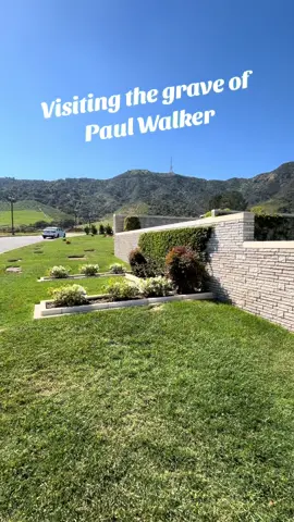 Visiting the grave of Paul Walker at Forest Lawn Hollywood Hills. #paulwalker #fastandfurious #famousgraves #hollywood 