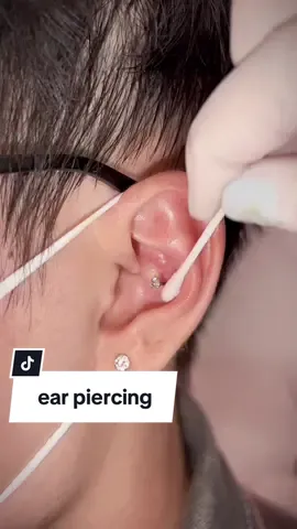 ear piercing #earpiercing #piercing #piercings #piercingcheck #piercinglovers #piercingstudio #piercingvideo #piercingvideos #piercingsoftiktok #vairal #fyp #allfake⚠️ 