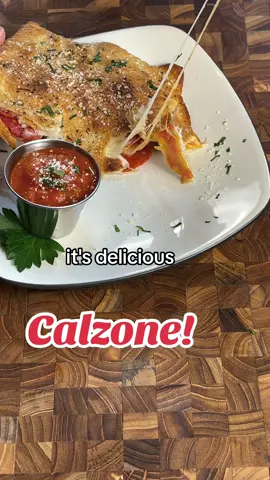 Calzone #fypシ #fyp #foryou #foryoupage #calzone #italianfood #pizza #EasyRecipe #cooking @Pillsbury @Newman's Own @H-E-B 