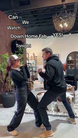 Ladies, we win tonight 👏🏻 All new episode of Down Home Fab at 9/8c on @HGTV! @Cole DeBoer 