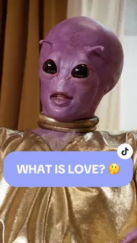 Denzel knows something about love we humans don't... 🤔 #veryimportantpeople #vicmichaelis #ifynwadiwe #interview #aliens #dropout #Love