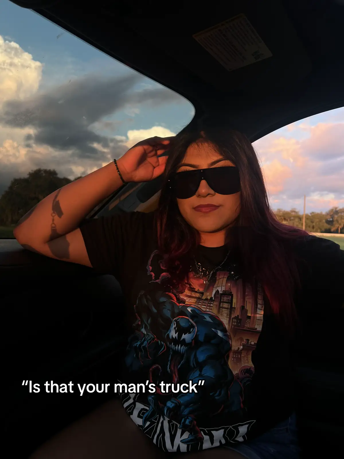 🫱🏻‍🫲🏽si sir  — — — #teambillet #trokiando #trokasperronas #ondgas #truckperformace #houstontrucks # burnouts #juniorh #herenciadepatrones #droppedtruckcartel #droppedcrewcabs #ssclone #454ss #houstondroppedtrucks #truckinaround #streettrucks #corridostumbados #mobbingstreettrucks #staticdrop #trokiandocuh #baggedtrucks #suelomob #lowtrucks