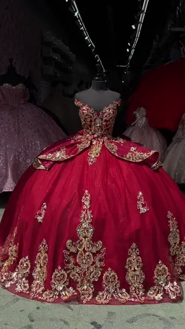 Wine red❤️🍷✨ Available at Stevens Bridal❤️ #quince #quincedress #ballgown #quincedresses #15 #quinceanera #quinceañera #quinceañeras #sweet16 #winered #burgundy #redandgold #stevensbridal #corset #quinceinspo #quincegoals #quinceañeracheck #quinceparty #quinceaños #misxv #xvanos #quinceinspo #sparkly #rauwalejandro 