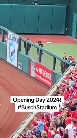 #Openingday #MLB #Stlouis #Cardinals #Miami #Marlins #budwieserclydsdales #fyp 