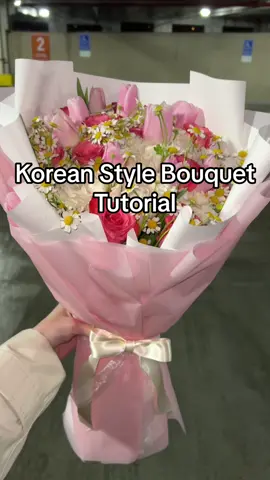 A little bit more in depth tutorial 😊 #bouquet #flowerbouquet #flowerarrangement #flower #tulips #koreanbouquet #tutorial #springflowers #floralarrangement  