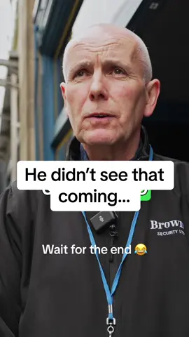 Glasses steaming up is a serious hazard 👓 😂  #security #securityguard #doorsupervisor #doorman #funny #funnystory #securityfunny #knockout #waitforit #fyp 