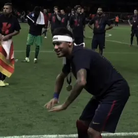Neymar… eu sei que as coisas estão complicadas ultimamente, eu sinto muito. você e meu herói, eu te amo! #neymarjr #neymar #barcelona #brazil #football 