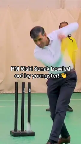 Bowled ‘im! ☝️😁 #RishiSunak #cricket #englandcricket #england 