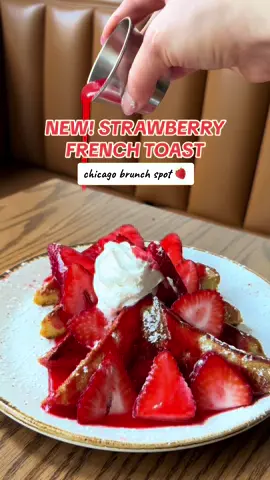 Starting the weekend on a sweet note with strawberry French toast. 🍓  #chicago #chicagobrunch #brunch #strawberryfrenchtoast #chicagofoodie #chicagorestaurants 