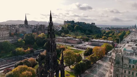 The magic of Edinburgh ✨  #Scotland #ScotlandTikTok #EdinburghTikTok #EdinburghCity #VisitEdinburgh #EdinburghScotland #ScotlandTravel #ScotlandForever #TravelTikTok #TravelBucketList #DarkAcademia #DarkAcademiaAesthetic 🎞️ IG/kesfetmisoldum