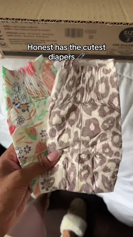 The @Honest Company Clean Conscious Diapers has the cutest diapers ever! I’m so in love they come in various styles, y’all know I had to grab Whitley some leopard print.  #babydiapers #honestdiapers #cutebabies #diapers #momtok 
