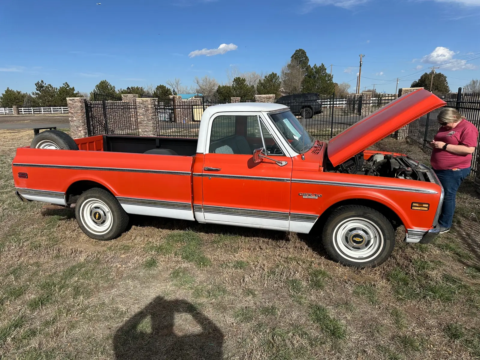 A feller just wants to have a noce goin’ to town rig and thats all i want from my C10.#c10nation #c10 #carsoftiktok #chevy #vgg #vicegripgarage 