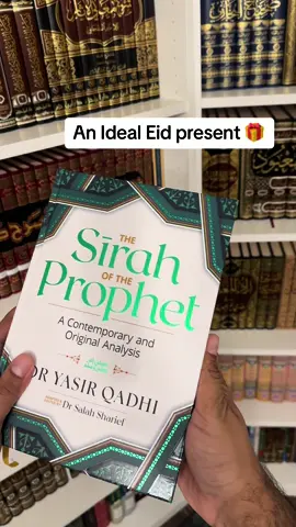 This book is the best book on Seerah available in the English language. Honestly Shaykh Yasir Qadhi’s groundbreaking lecture series on the life of the Prophet ﷺ expertly adapted by Dr Salah Sharief is a myst have on your shelves and your family/friends shelves! Definitely a ⭐️⭐️⭐️⭐️⭐️ review from me. #islam #makkah #makkahmadinah🕋 #makkah🕋 #muslimtiktok #islamic #islamicbooks #yasirqadhi #islamicbook #bookreview #islamtok #muslimcouple #Ramadan #Ramadan2024 #eid2024 #islamic_video #muhammad #prophetmuhammad #sunnah #rasulullah 