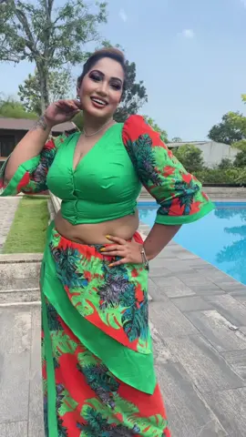 රෙද්ද හැට්ට tiktok ඉල්ලපු අයට 🤭 #srilankan_tik_tok🇱🇰 #piumieboteju #bebo #actress #srilanka🇱🇰 #treanding #fyp #celebrity #actor #beingme #weedingvibes 