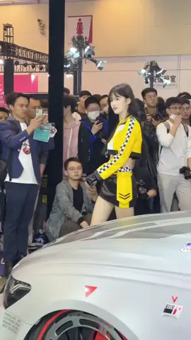 #笨蛋美女 