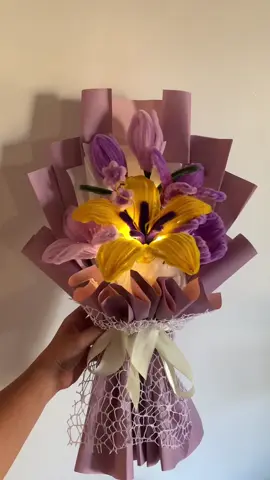 tangled’s snowdrop flower 🫶🥰 thank you for your order #fuzzywire #fuzzywireflowers #bouquet #flower #bouquets #chenillewireflower #pipecleanerflowers #pipecleanerbouquet #handmadeflower #flowerwrapping #handcrafted #tangled #tangledflower 