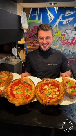 200K 🍕♥️ On Instagram 😂 Anyway I am now thanks to you, the most followed French Pizzaiolo on Instagram & TikTok ! 🏆🇫🇷 Truly honored 🙏 🫶 . . . #pizza #foryou #pizzaiolo #200k 