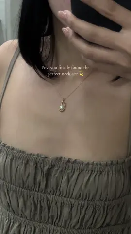 Pov: you finally found the perfect necklace ✨  #hbjewelry #nontarnish #jewelry #minimalist #goldplatedjewelry #hypoallergenic #nontarnishjewelry  #jewelry #accessories #TikTokShopFashion #tiktokshopfunpayday 