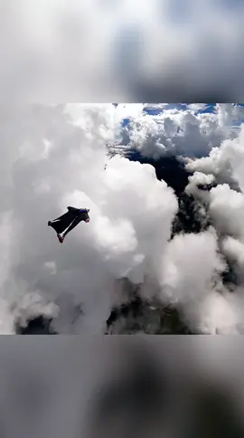Everyone wants to fly in the sky, right? #wingsuit #wingsuitflying #fly #flypシ #skydiving #redbull #parachute #sports #sportsontiktok #fyp #fypシ #foryou #viral #trending 