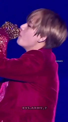 MAAKEEE SOOME NOIISEEEEE!🗣️🎤❤️‍🔥 #v #tae #taehyung #kimtaehyung #edit #makesomenoise #bts #bts_official_bighit #btsarmy #army #fp #foryou #fpy #foryoupage 