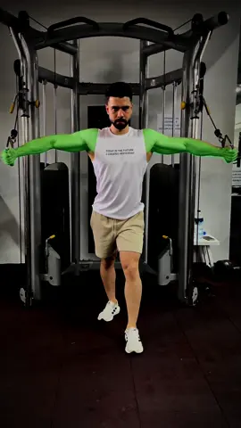 Cable Crossover Tips🔥 If you’re doing the correct way, you must feel the real contraction.👌🏻 #crossover #chestday #workout #workoutmotivation #gymtips #pushday 