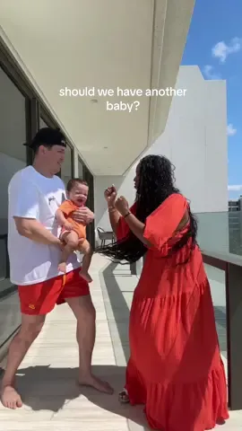 2 under 2 sounds 😳😂 #MomsofTikTok #familytime #babiesoftiktok #2under2 #motherhood #postpartum #familyvacation #Siblings 